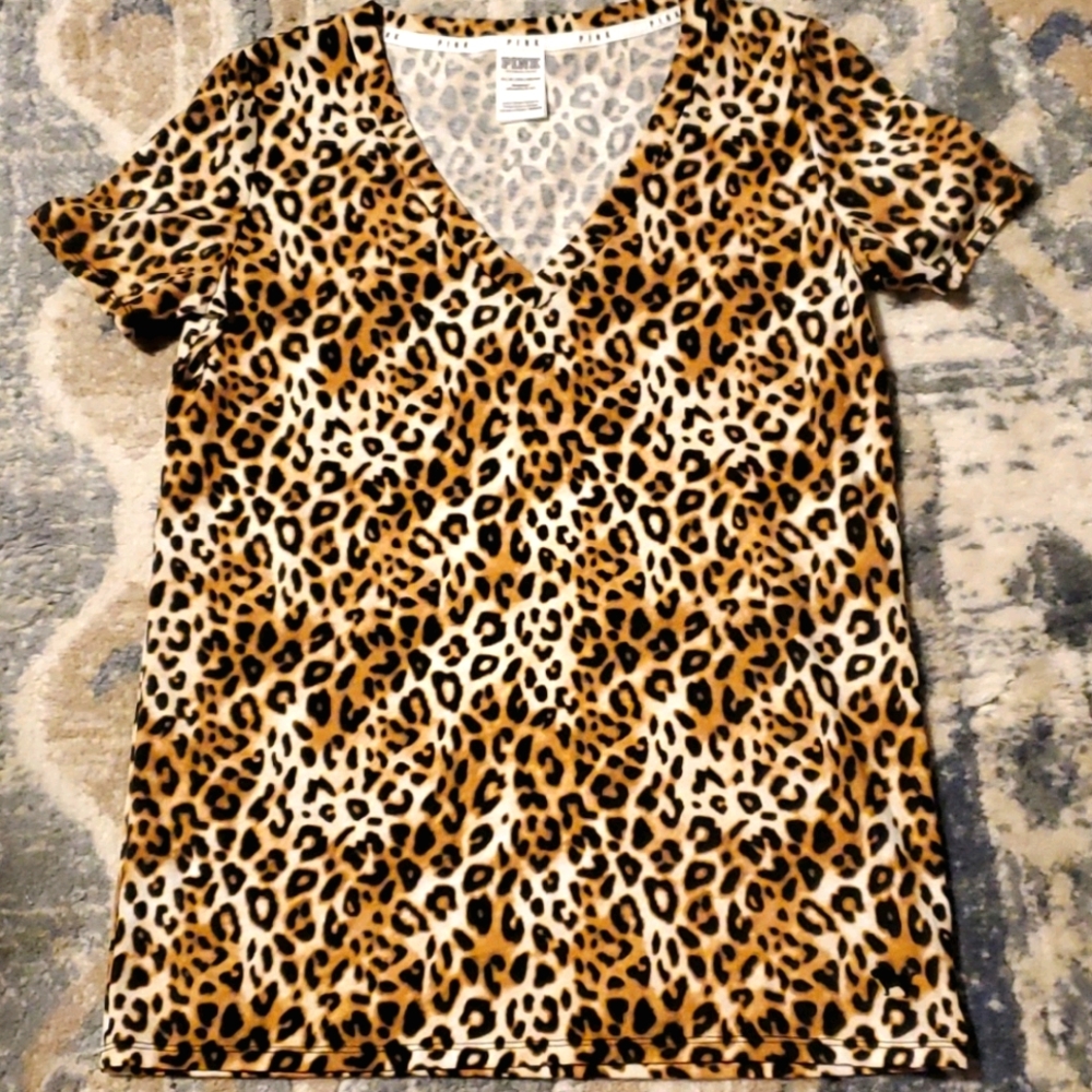 PINK Victoria Secret XS V-Neck T-Shirt